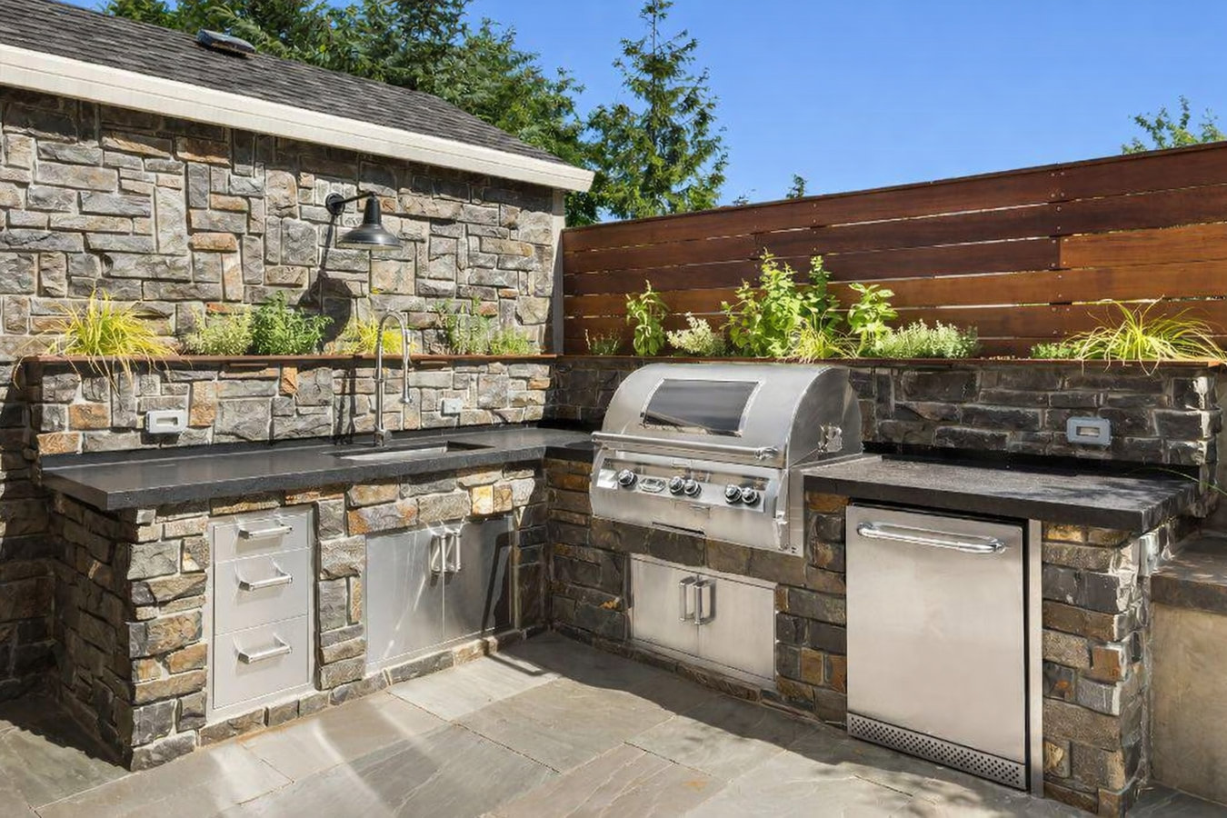 Outdoor kitchen masonry in Spokane, WA